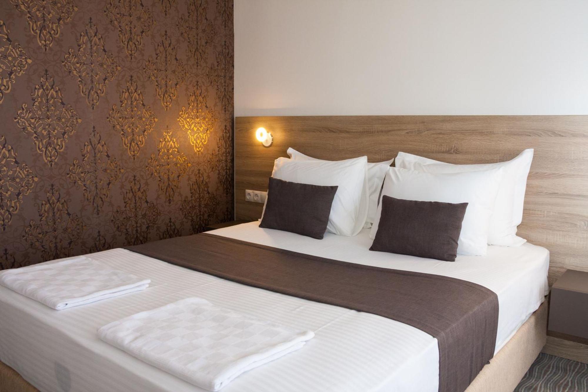 Bosphorus Hotel 알렉시나츠 외부 사진