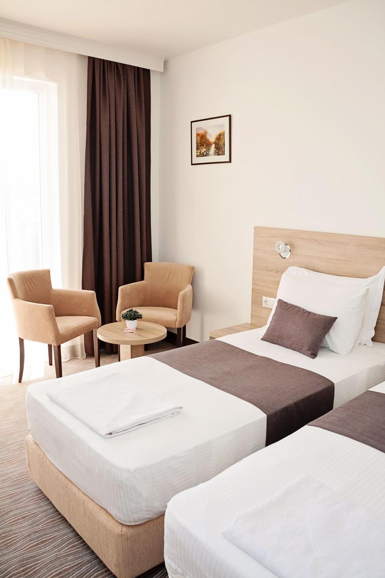 Bosphorus Hotel 알렉시나츠 외부 사진